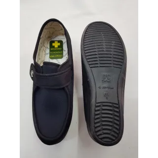 Zapatilla señora cerrada con velcro Doctor Cutillas Negra