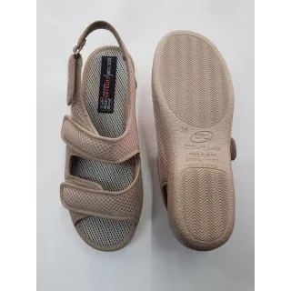 Zapatilla abierta con velcro